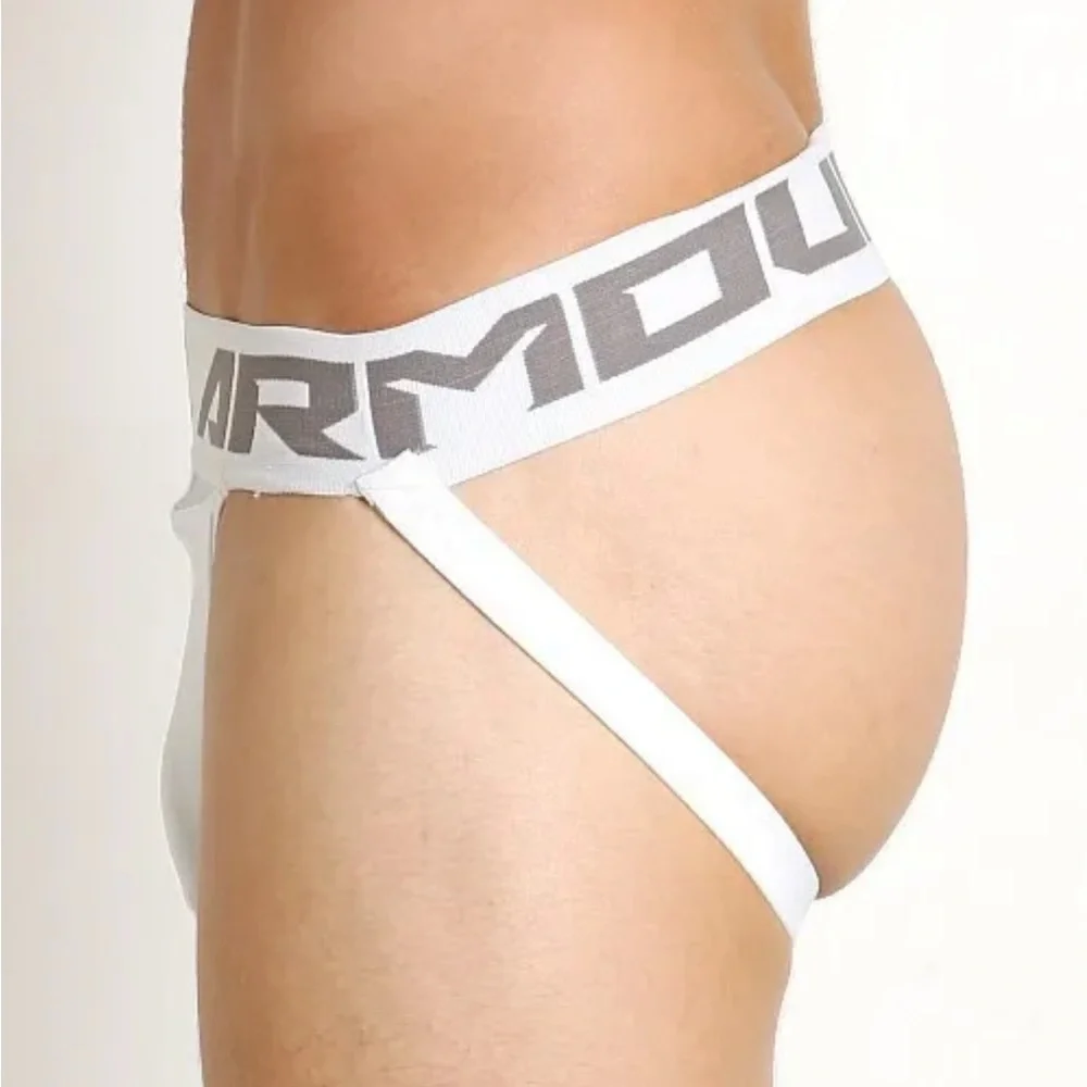 Under Armour - Picture 6 of 6